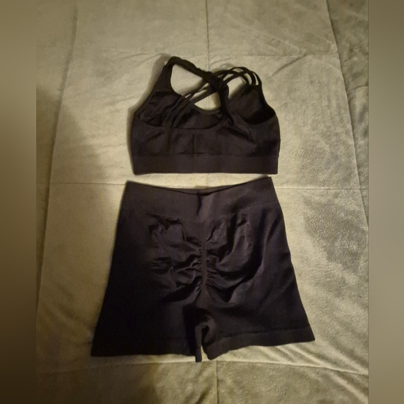 Workout Set - Picture 2 of 2